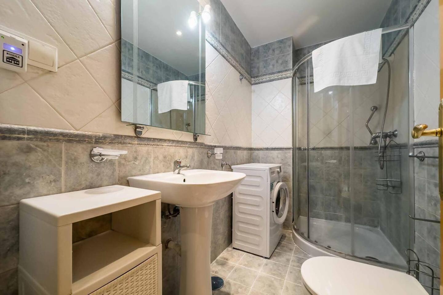 Cyv Centrally Located 1 Bed 1 Bath Near The Beach フエンヒロラ エクステリア 写真