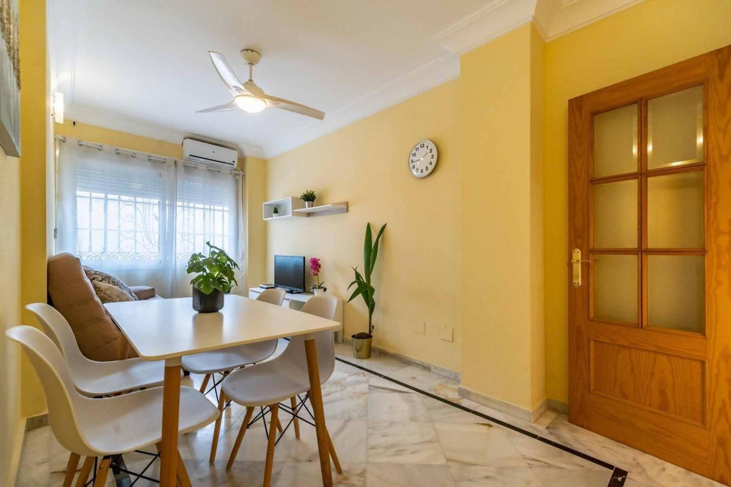 Cyv Centrally Located 1 Bed 1 Bath Near The Beach フエンヒロラ エクステリア 写真